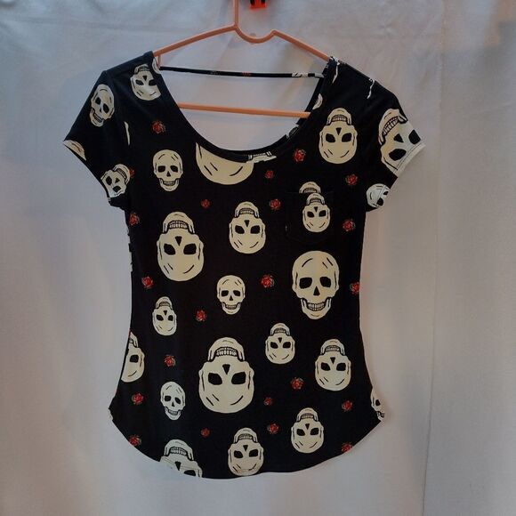 No boundaries top  - Picture 2 of 6